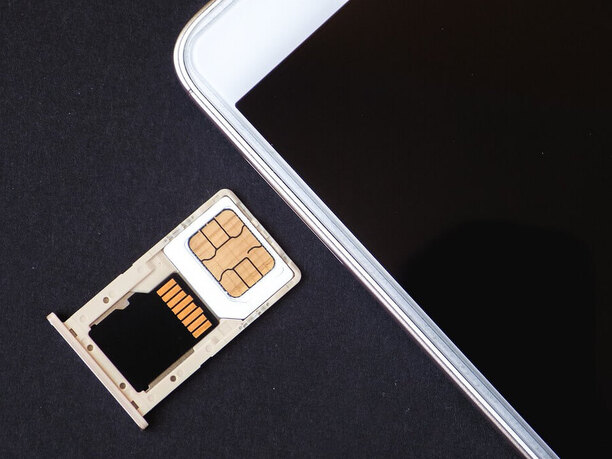 eSIM či SIM je pri m-platbách nevyhnutnosťou