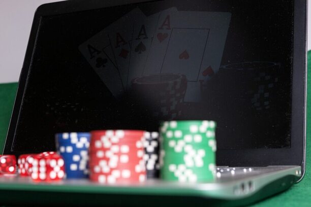Vyskúšajte si poker online