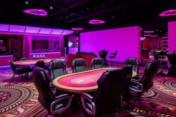 Poker v Rebuy Stars